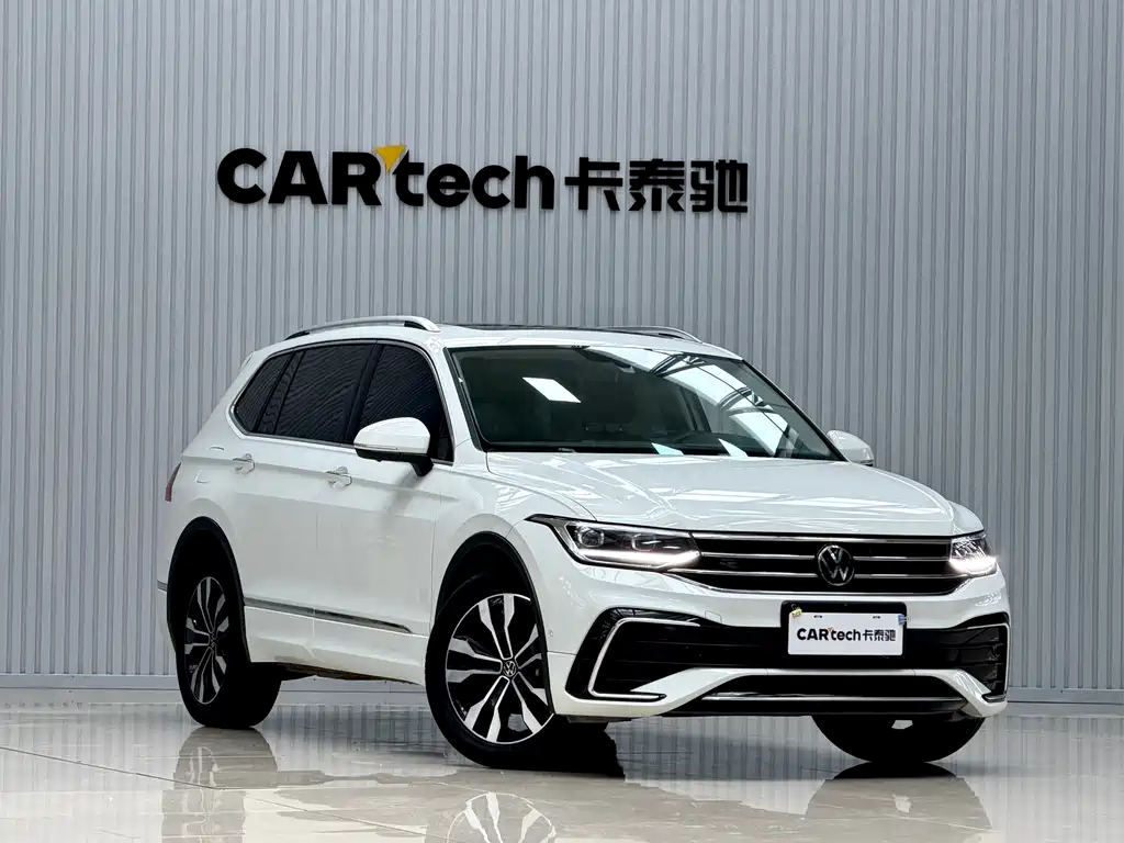 Volkswagen Tiguan L — фото 3