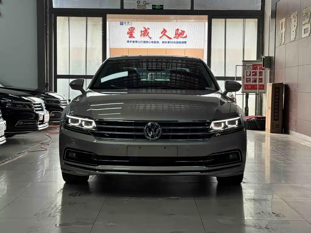 Volkswagen Phideon — фото 2