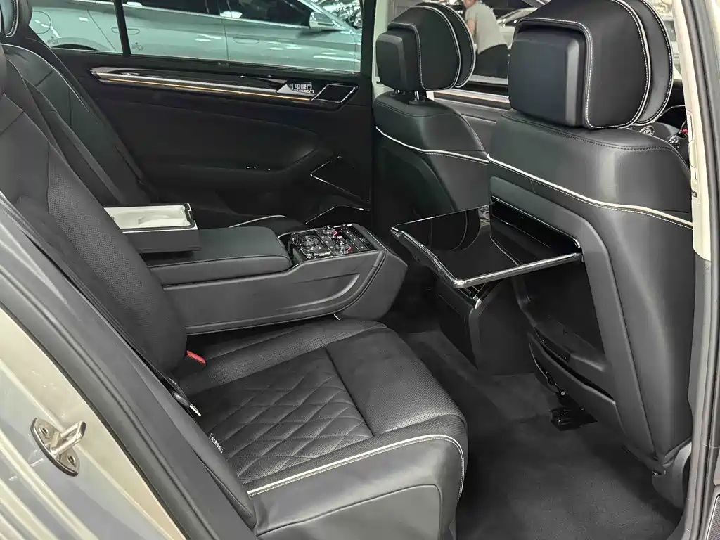 Volkswagen Phideon — фото 7