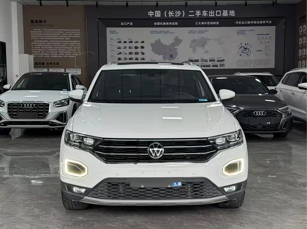 Volkswagen T-Roc — фото 2