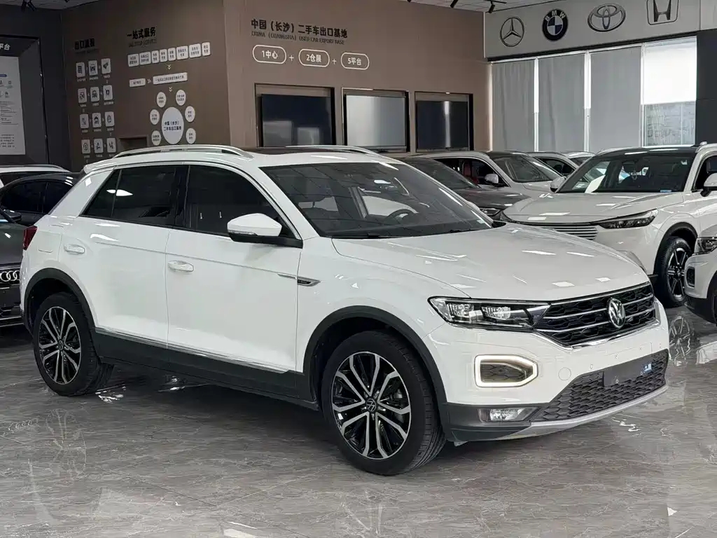 Volkswagen T-Roc — фото 3