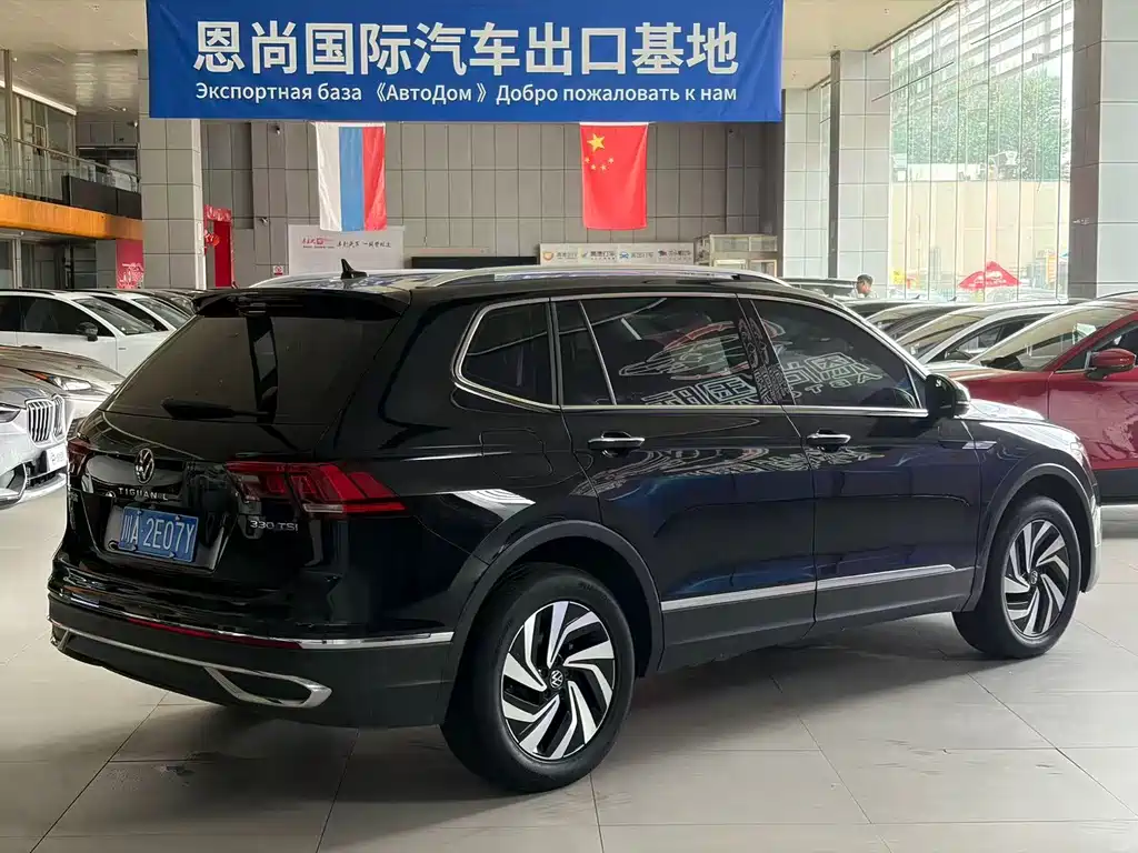Volkswagen Tiguan L — фото 3