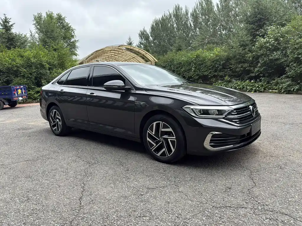 Volkswagen Sagitar — фото 3