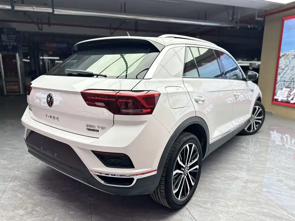 Volkswagen T-Roc — фото 5