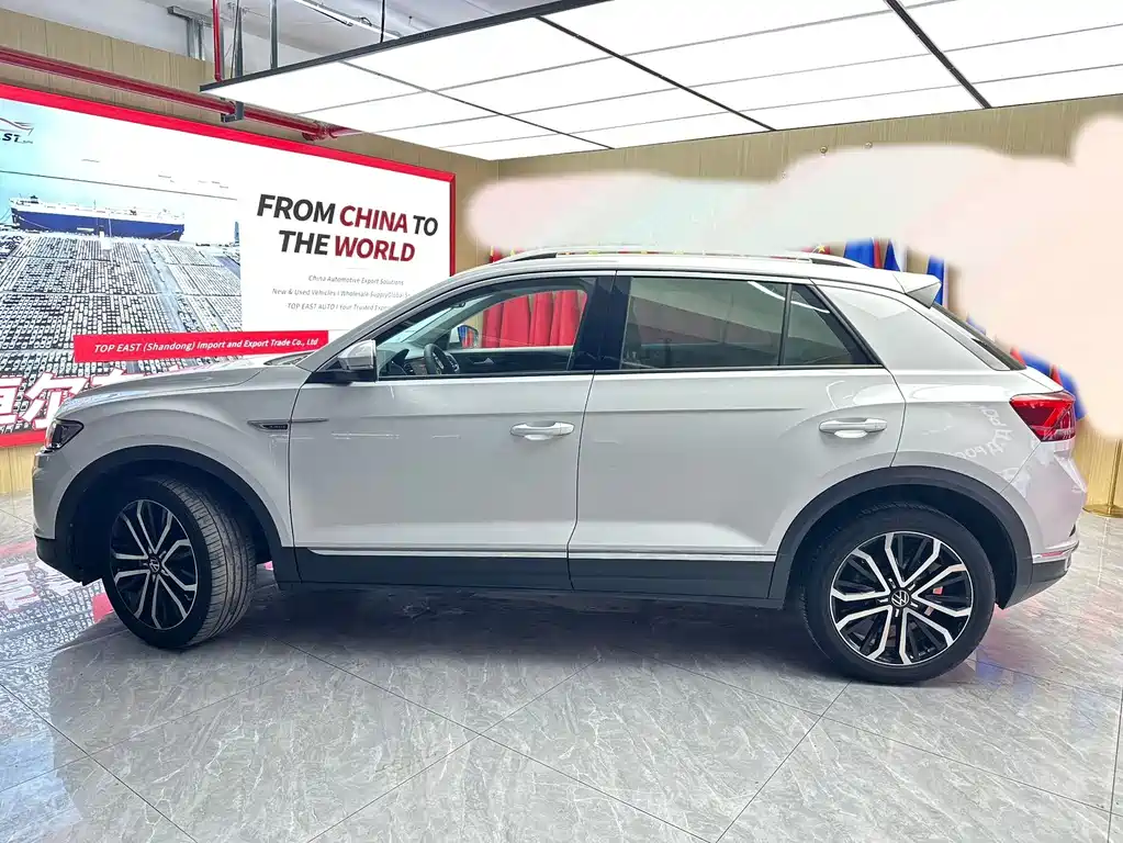 Volkswagen T-Roc — фото 8
