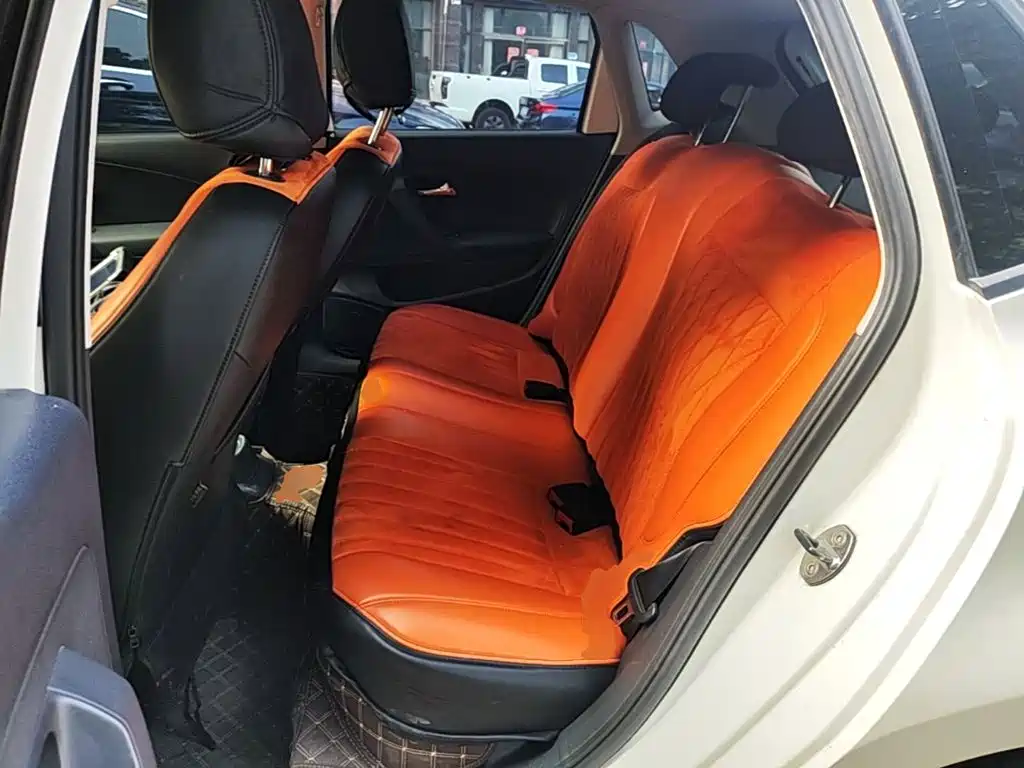 Volkswagen Polo — фото 17