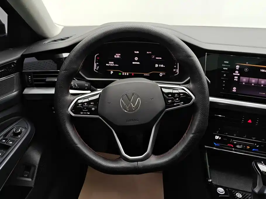 Volkswagen Passat — фото 15