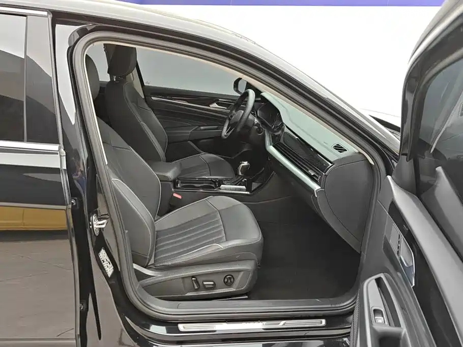 Volkswagen Passat — фото 8