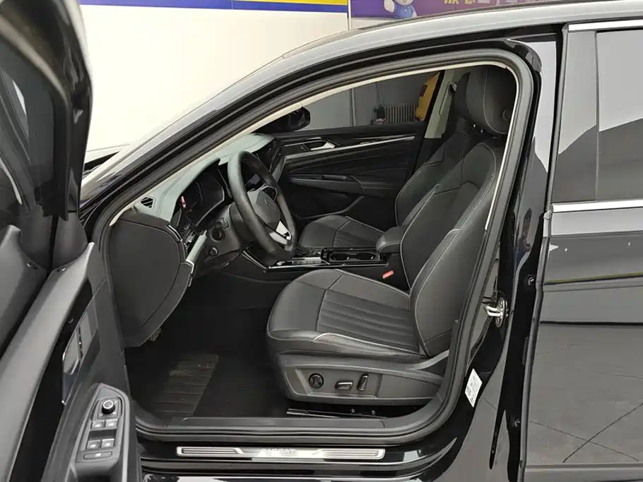 Volkswagen Passat — фото 9
