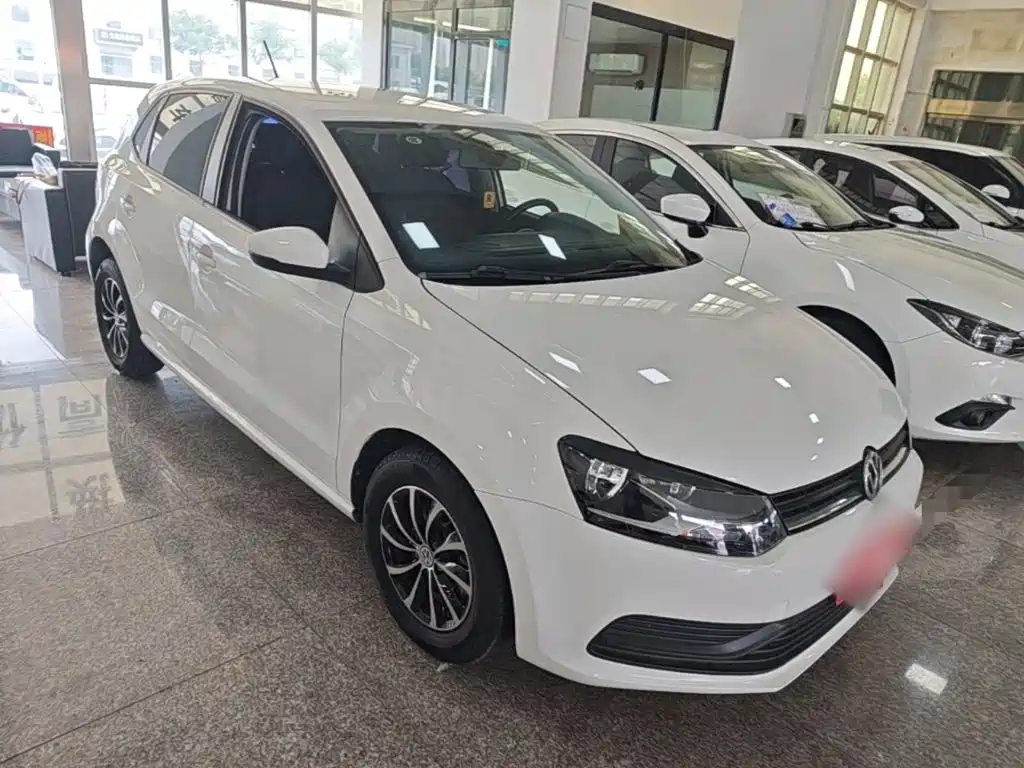 Volkswagen Polo — фото 4