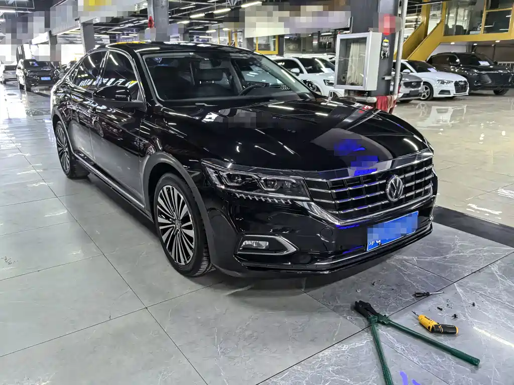 Volkswagen Passat — фото 3