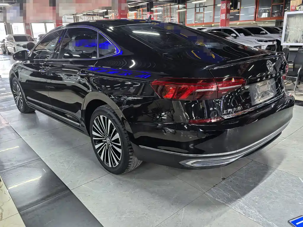 Volkswagen Passat — фото 4