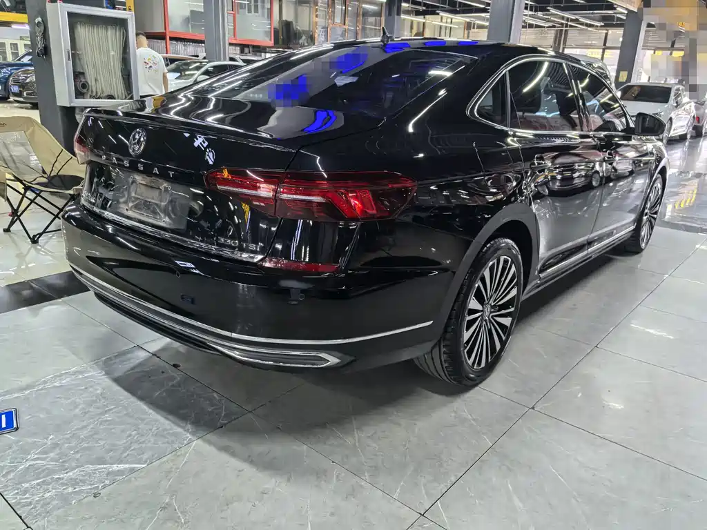 Volkswagen Passat — фото 6