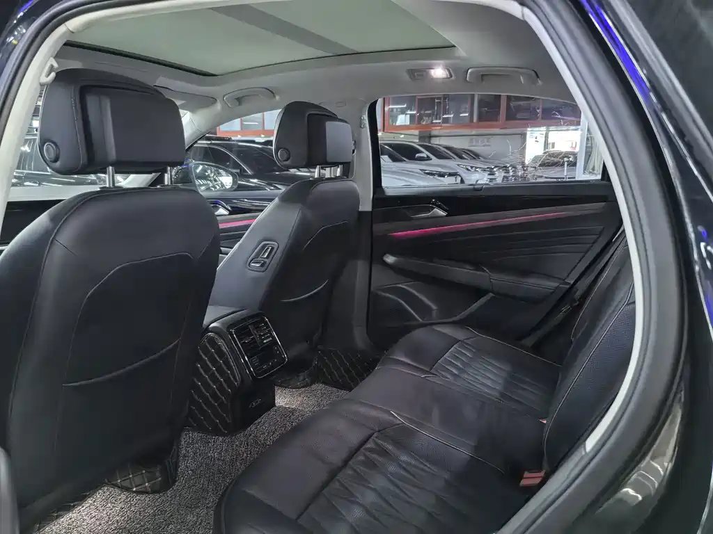 Volkswagen Passat — фото 9