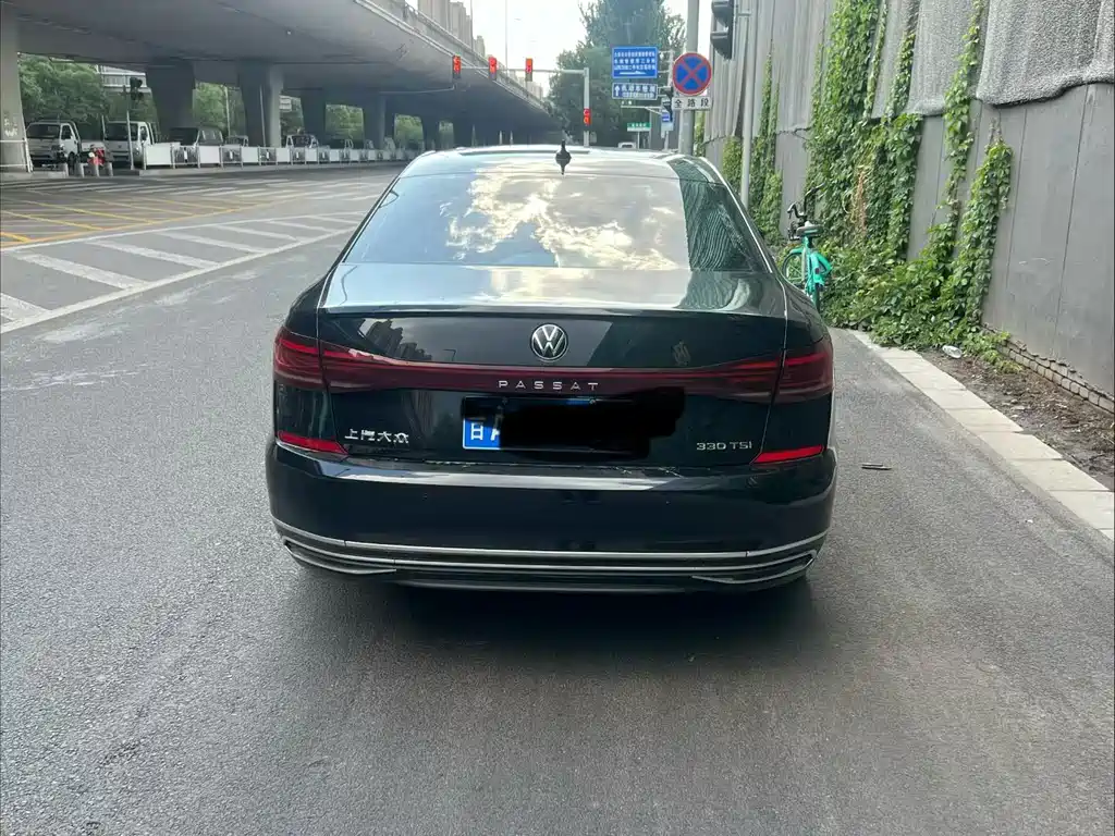 Volkswagen Passat — фото 8