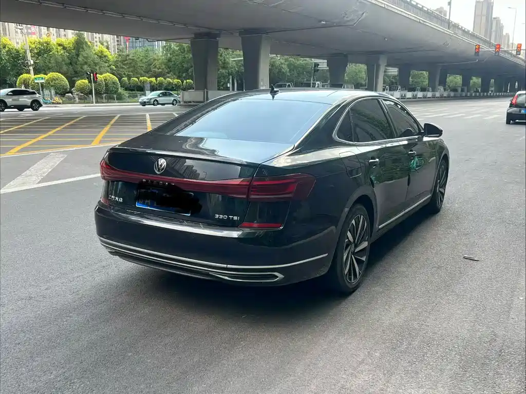 Volkswagen Passat — фото 9