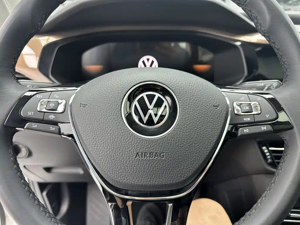 Volkswagen Tharu — фото 14