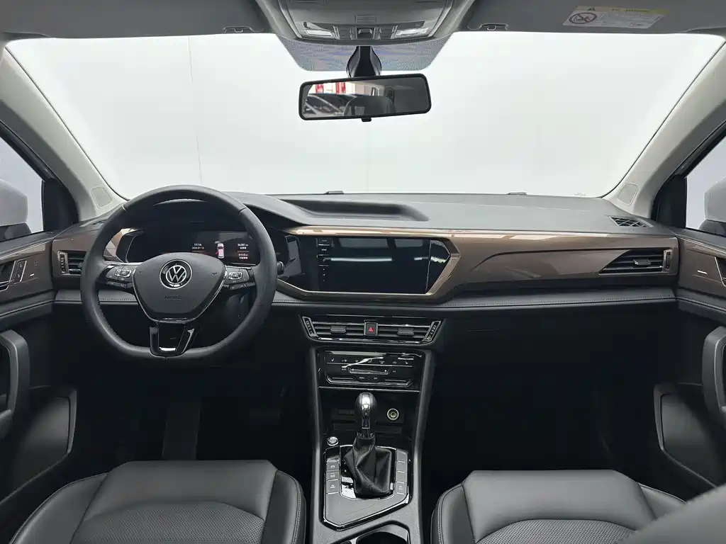 Volkswagen Tharu — фото 7