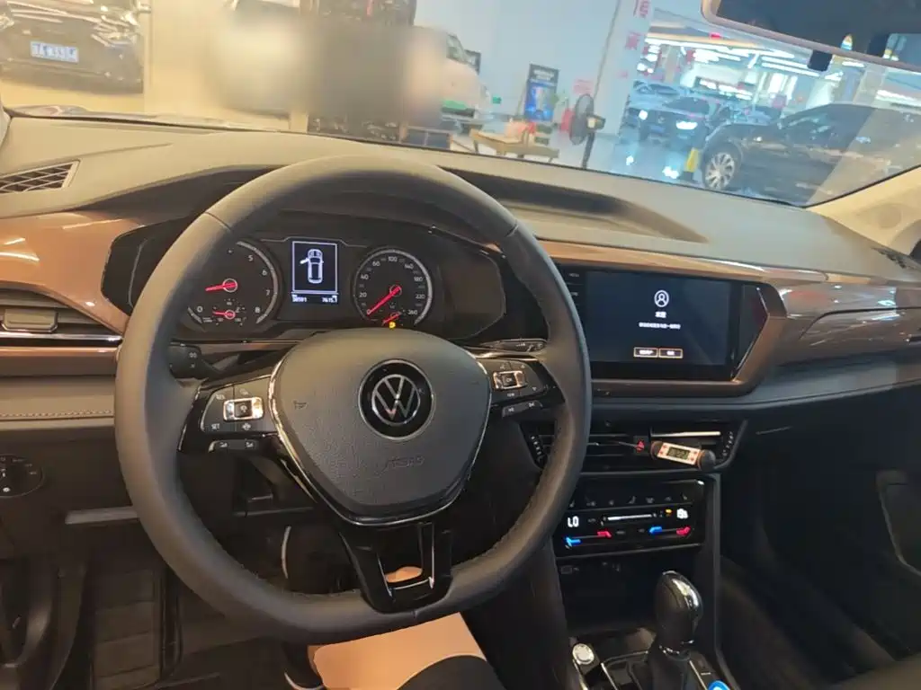 Volkswagen Tharu — фото 10