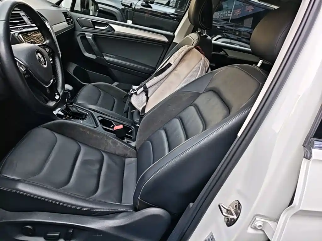 Volkswagen Tiguan L — фото 15