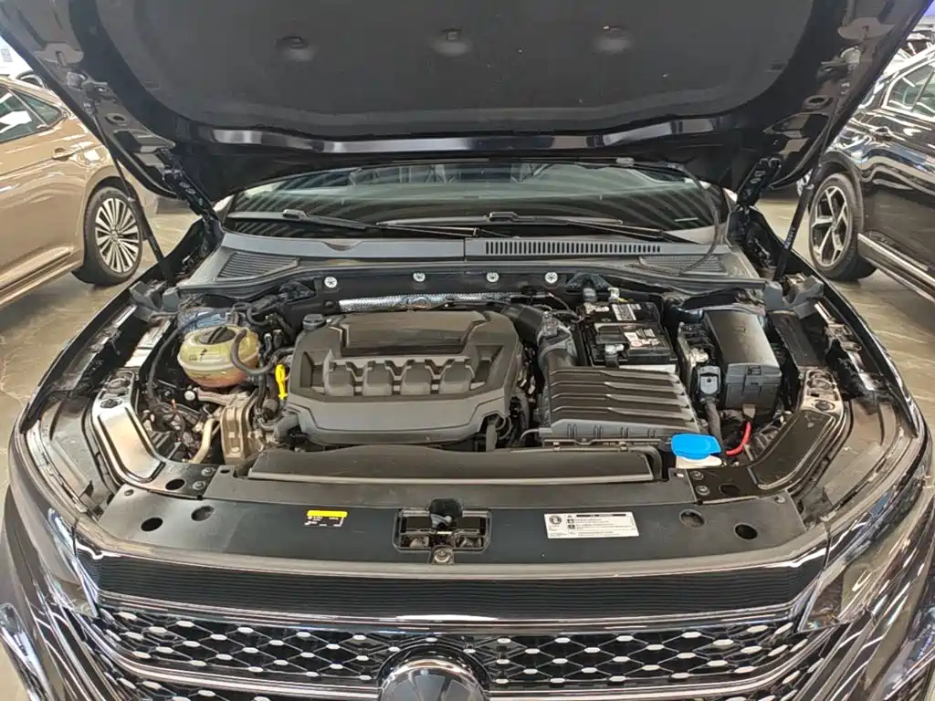 Volkswagen Passat — фото 20