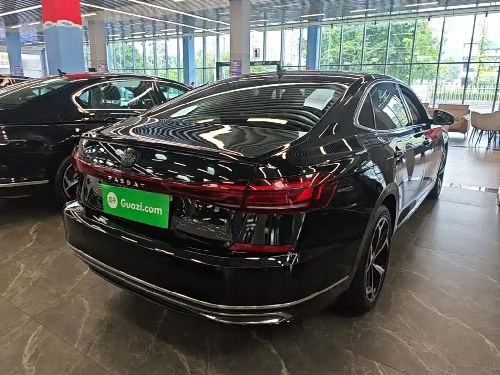 Volkswagen Passat — фото 7
