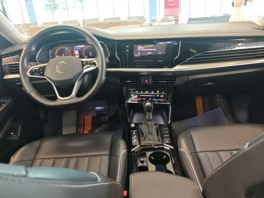 Volkswagen Passat — фото 10