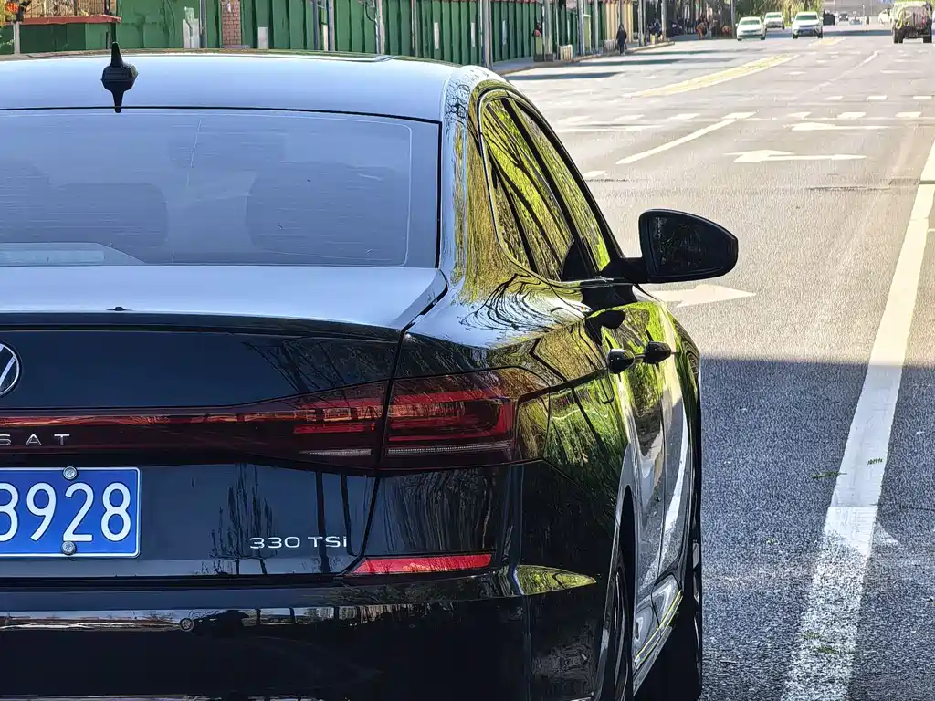 Volkswagen Passat — фото 7