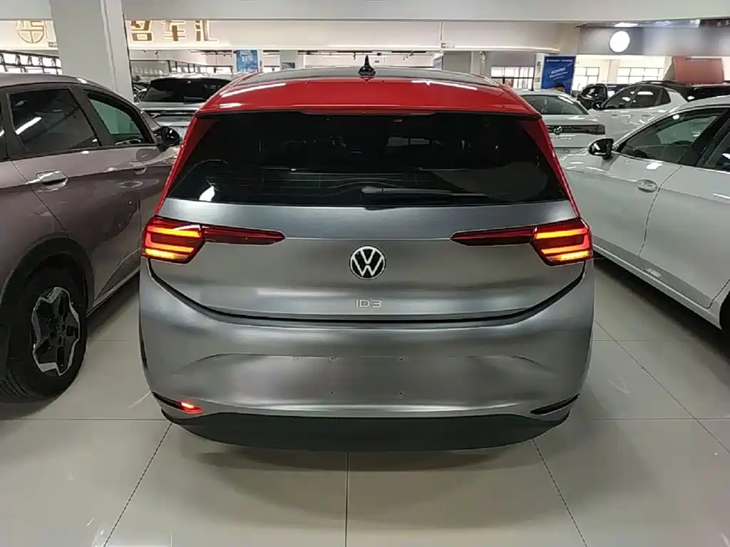 Volkswagen ID.3 — фото 6