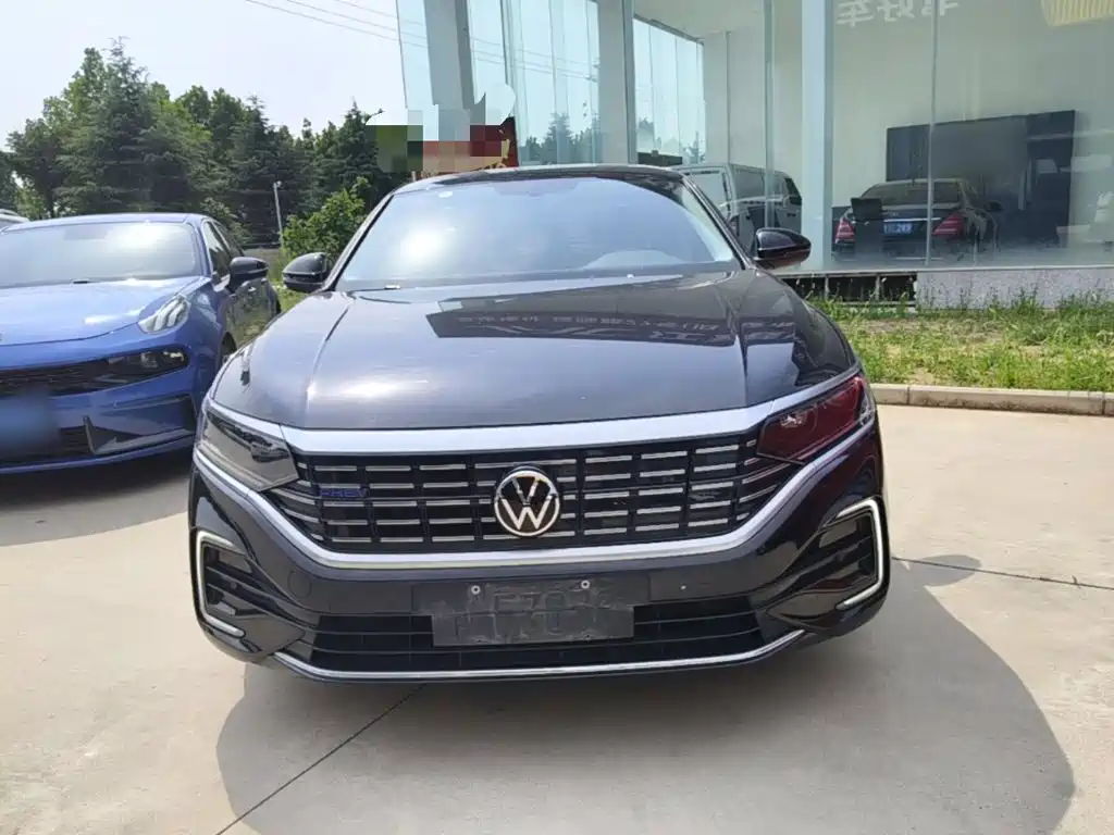 Volkswagen Passat PHEV — фото 3