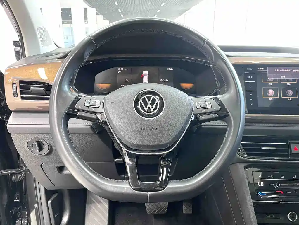 Volkswagen Tharu — фото 8