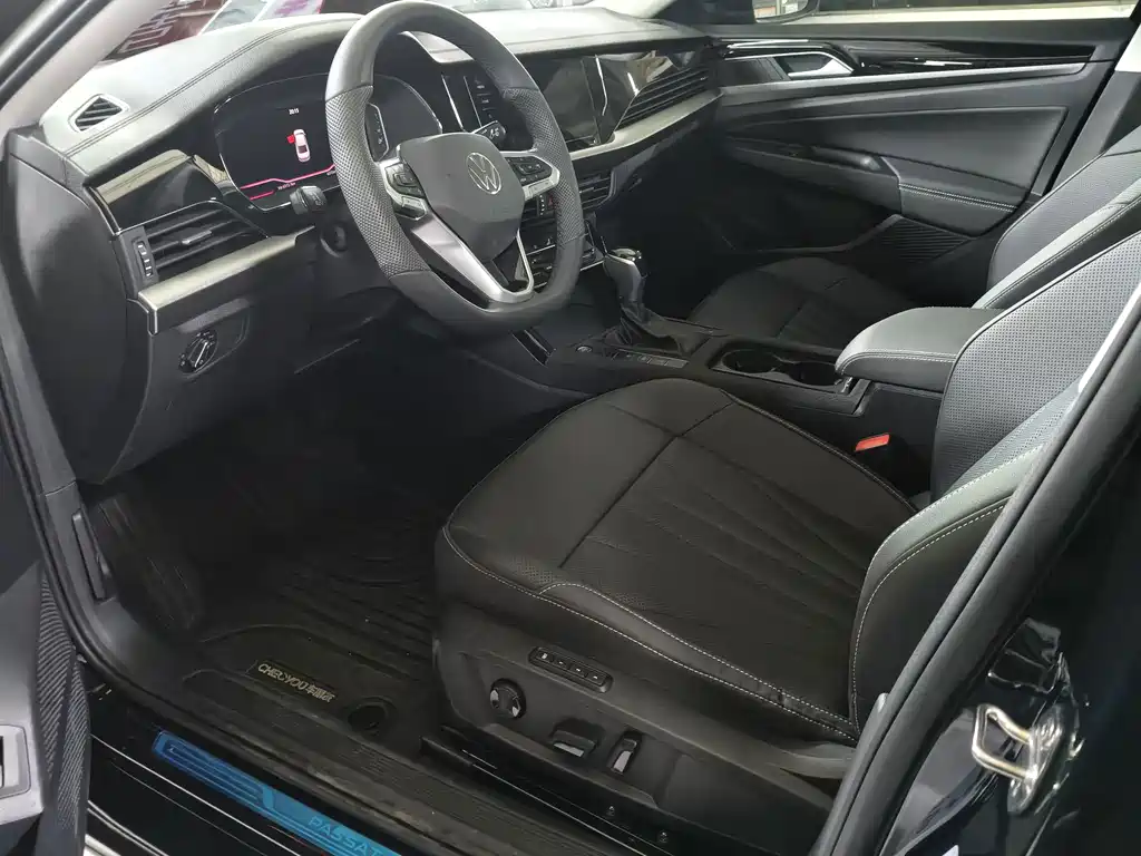 Volkswagen Passat — фото 14