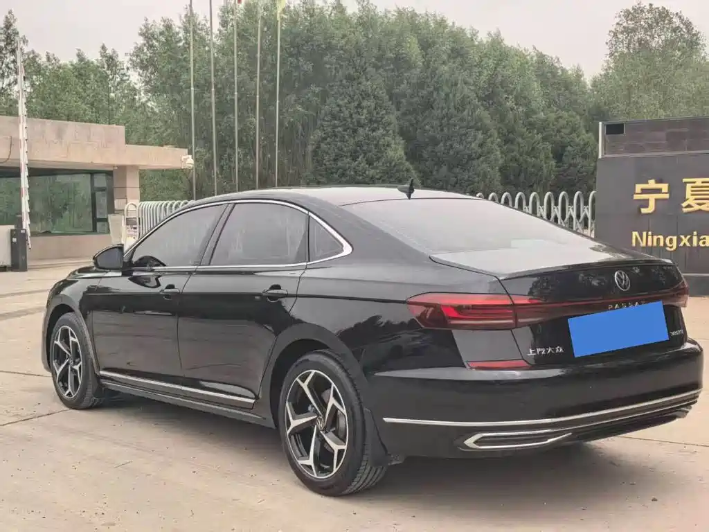 Volkswagen Passat — фото 6