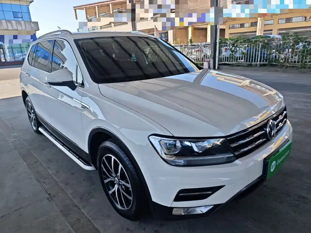 Volkswagen Tiguan L — фото 4