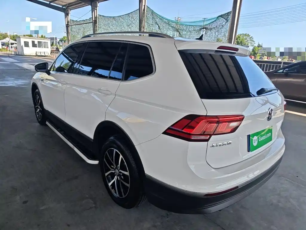 Volkswagen Tiguan L — фото 5