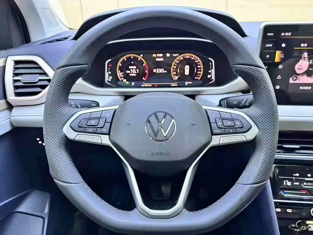 Volkswagen Tharu — фото 10