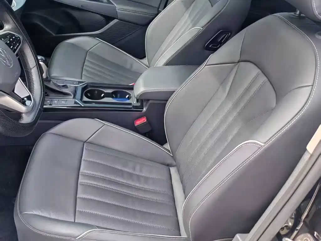Volkswagen Passat — фото 4