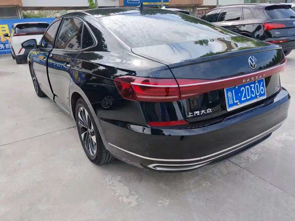 Volkswagen Passat — фото 7