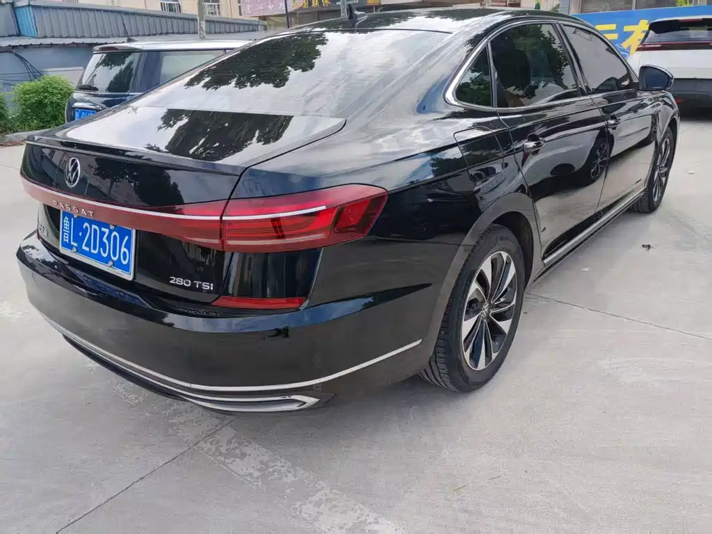 Volkswagen Passat — фото 9
