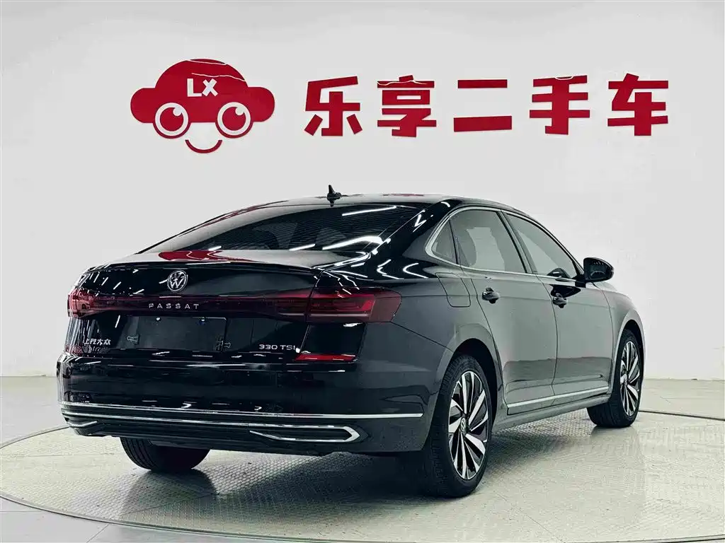 Volkswagen Passat — фото 5