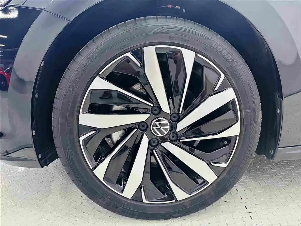 Volkswagen Passat — фото 10