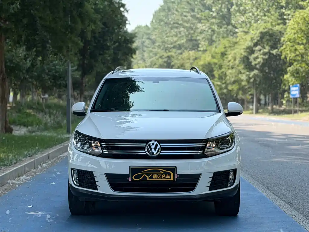 Volkswagen Tiguan — фото 2