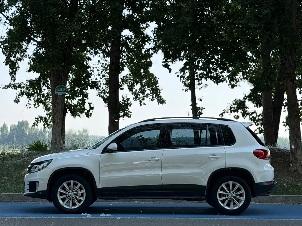 Volkswagen Tiguan — фото 3