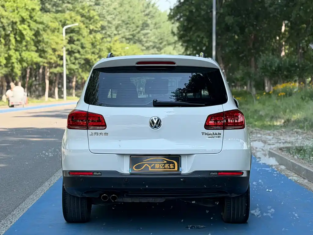 Volkswagen Tiguan — фото 6