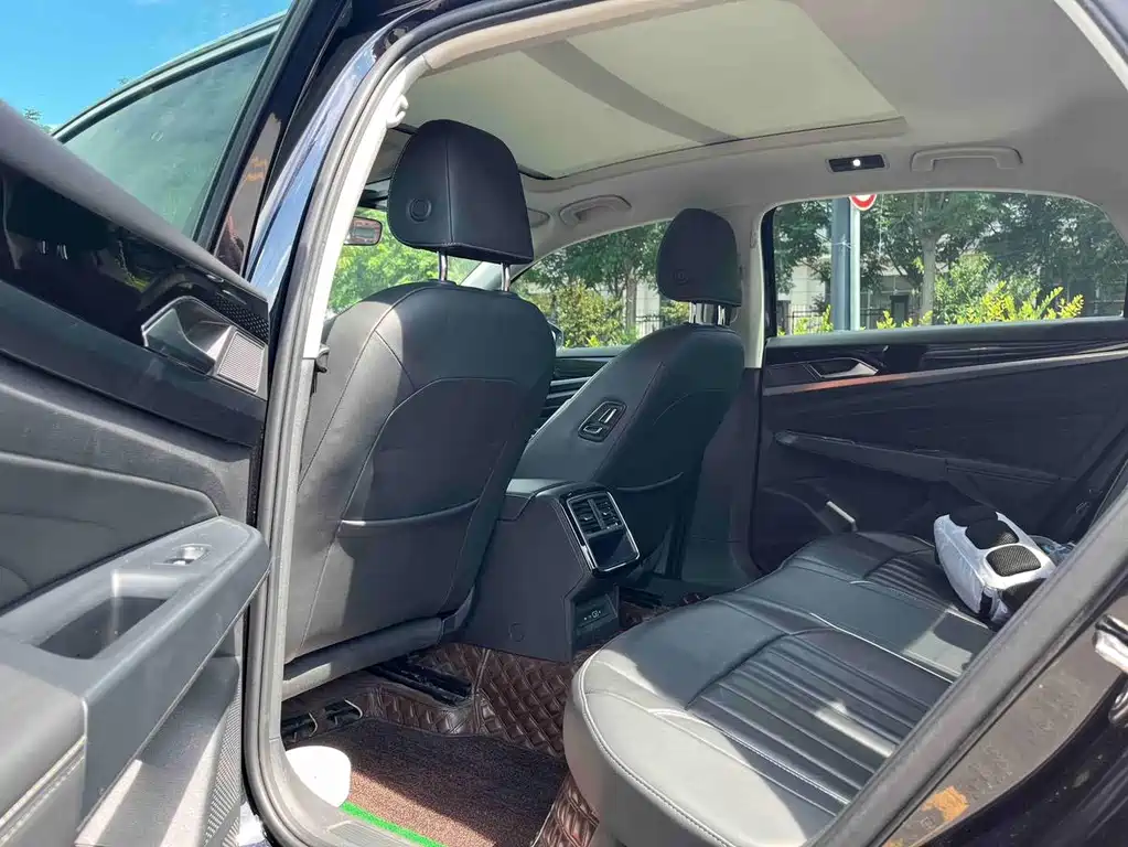 Volkswagen Passat — фото 9