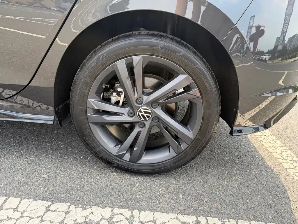 Volkswagen Golf — фото 13