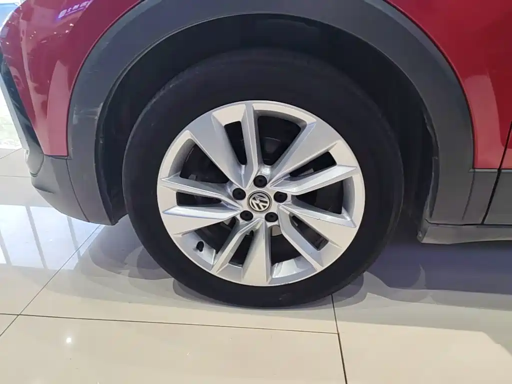 Volkswagen T-Cross — фото 23
