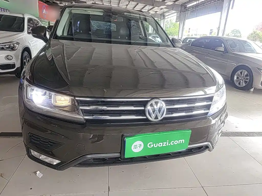 Volkswagen Tiguan L — фото 3