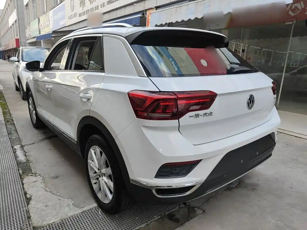 Volkswagen T-Roc — фото 5