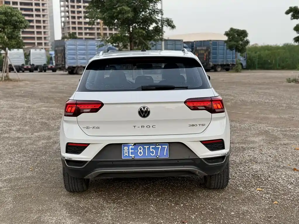 Volkswagen T-Roc — фото 7